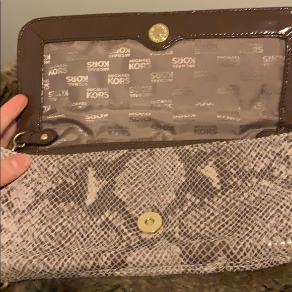 Leather snake print MK evening bag - Picture 3 of 7